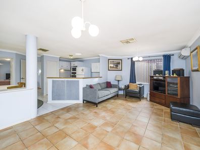 3/214 Coode Street, Como WA 6152