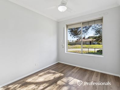 18 Williamson Lane, Stratton WA 6056