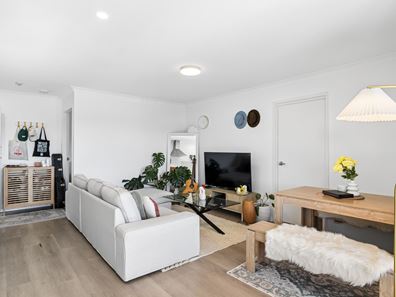 8/2 Doncaster Grange, Butler WA 6036