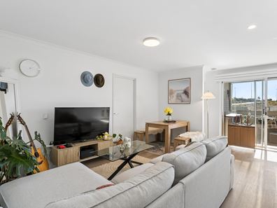 8/2 Doncaster Grange, Butler WA 6036