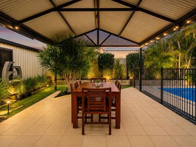 2 Fulmar Way, Seville Grove WA 6112