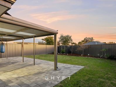 4 Farman  Place, Hamersley WA 6022