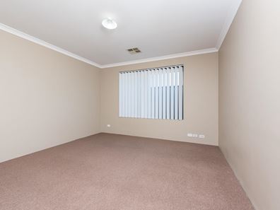 12 Stockholm Rd, Wanneroo WA 6065