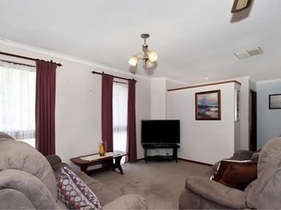 8 Mueller Court, Padbury WA 6025