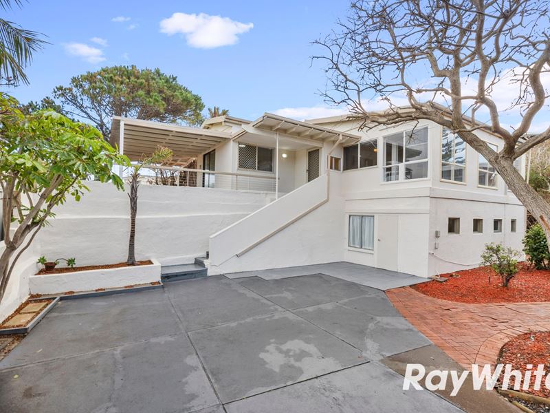 24 Valley Road, Halls Head