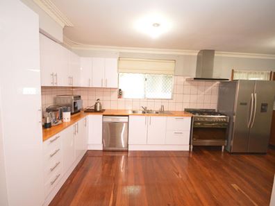 Lot 807,  Reading Place, Birchmont WA 6214