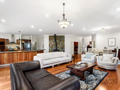 67 Old Dairy Court, Oakford WA 6121