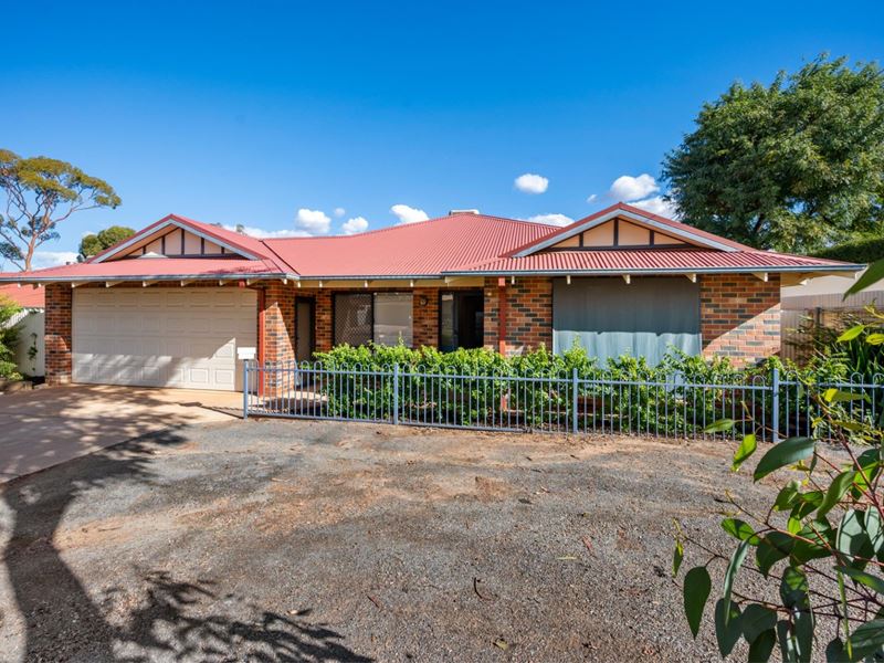 1 Murray Street, Lamington WA 6430