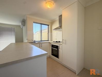 10 Yarran Street, Armadale WA 6112