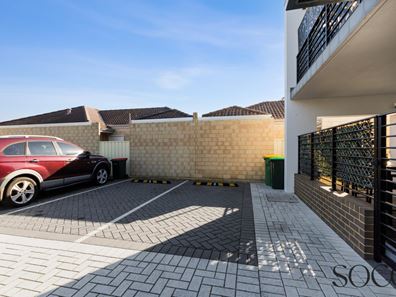 9/10 Vaux St, Rockingham WA 6168