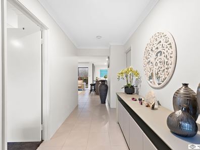 87 Litchfield Circle, Wandi WA 6167