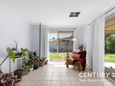 19 Fantail Way, Huntingdale WA 6110