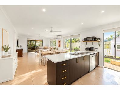 14 Milverton Loop, Leda WA 6170