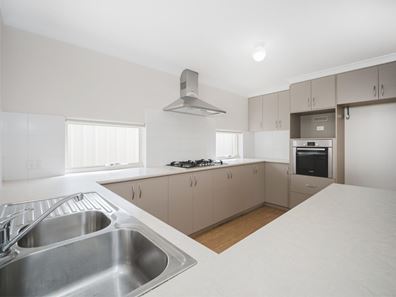 5 Parkin Street, Rockingham WA 6168