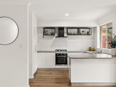 1/15 Pitt Street, St James WA 6102