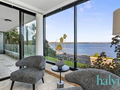 11/1 Wingfield Avenue, Crawley WA 6009