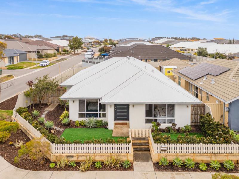 32 Munert Street, Yanchep WA 6035