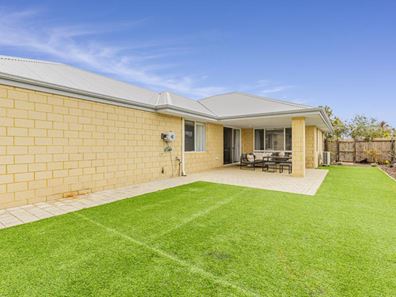 32 Munert Street, Yanchep WA 6035
