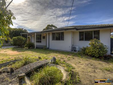 17 Edinburgh Road, Forrestfield WA 6058