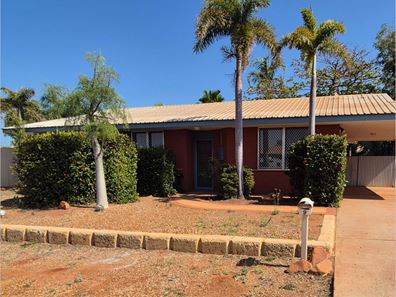9 Comrie Court, Baynton WA 6714