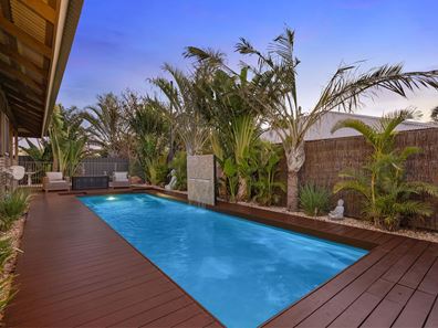 2 Ganbarr Street, Baynton WA 6714
