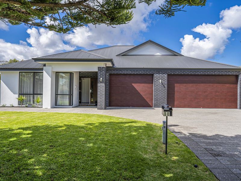 18 Dampier Drive, Golden Bay WA 6174