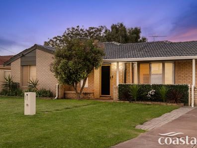 8 Conway Loop, Waikiki WA 6169