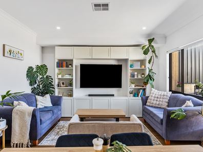 4 Owl Way, Eglinton WA 6034