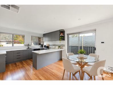18 Lynda Crescent, Cooloongup WA 6168