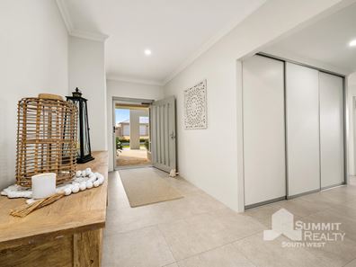 16 Eckersley Way, Australind WA 6233