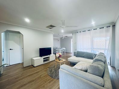 31/52 Aussat Drive, Kiara WA 6054