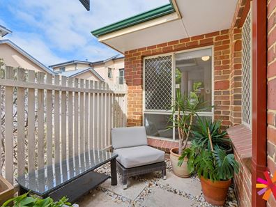 2/17 Hazel Street, Como WA 6152
