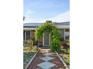 11 Reach Place, Huntingdale WA 6110