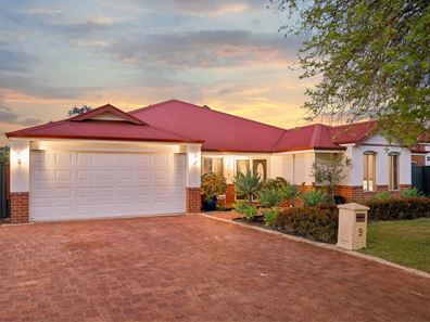 9 Pyrton Street, Aveley WA 6069