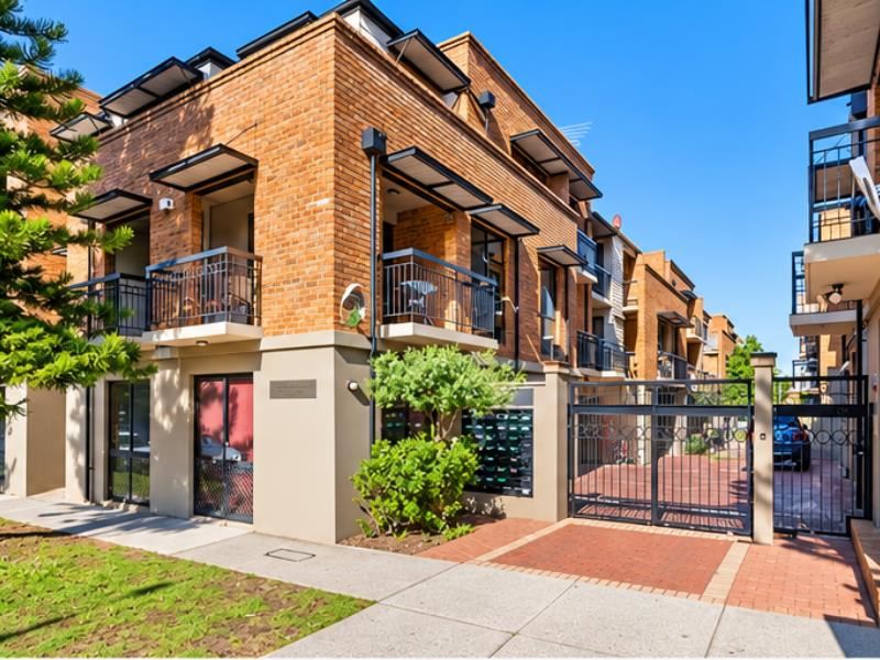 21/120-122 Lake Street, Perth