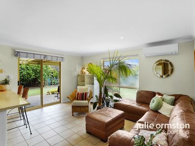 5 Dean Grove, Woodvale WA 6026