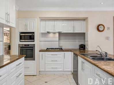 28 St Johns Court, Kingsley WA 6026
