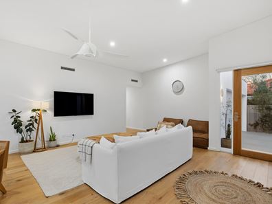 41A Pepler Avenue, Salter Point WA 6152