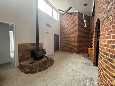 77 David Road, Waggrakine WA 6530