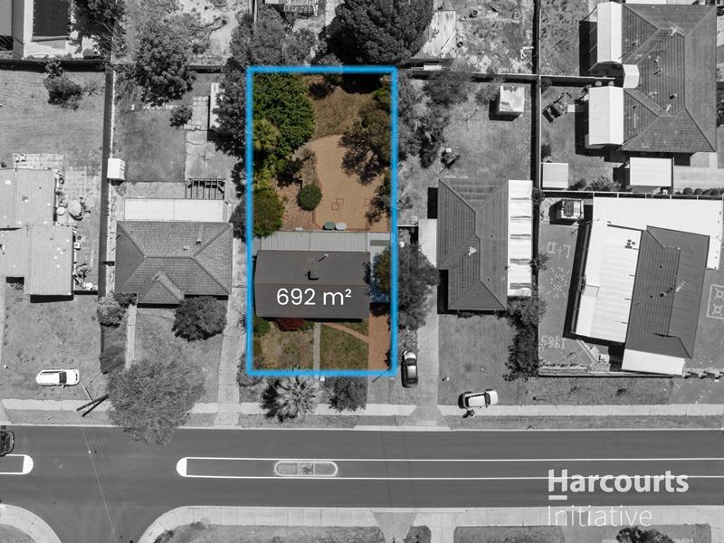 75 Amberton Avenue, Girrawheen WA 6064