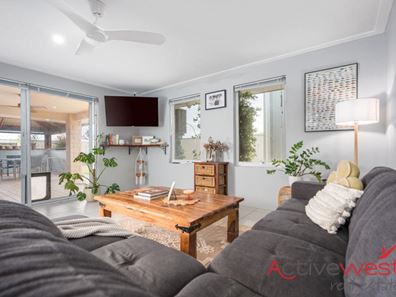 18 Waterwitch Outlook, Wandina WA 6530