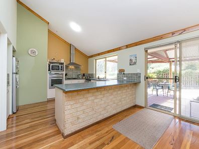 1 Cook Close, Jarrahdale WA 6124