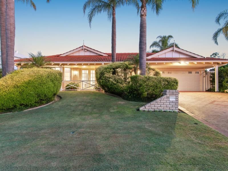 15 Green Croft Gardens, Leeming WA 6149