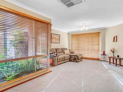 11 Hampton  Court, Collie WA 6225