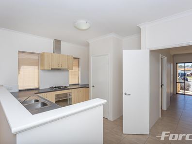10 Ely Place, Clarkson WA 6030