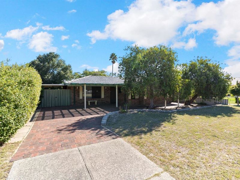 67 Giralt Road, Marangaroo WA 6064