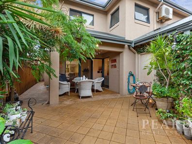 90B Manning Street, Scarborough WA 6019