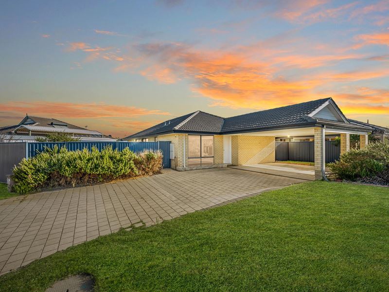 13 Mintberry Gardens, Byford WA 6122