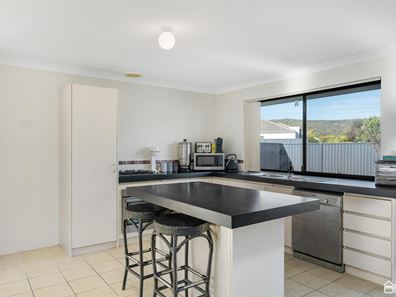 13 Mintberry Gardens, Byford WA 6122