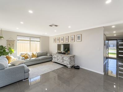 14 Maiden Way, Baldivis WA 6171